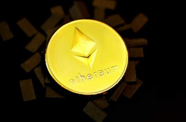 ethereum-supply-on-exchanges-shrinks:-multi-year-lows-signal-bullish-setup