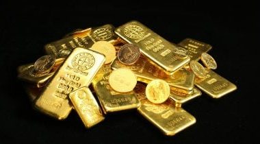 spot-gold-reaches-record-high-of-$3,833-with-nearly-2%-gain