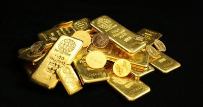 spot-gold-reaches-record-high-of-$3,833-with-nearly-2%-gain