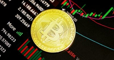 bitcoin-surges-to-two-week-high-on-weak-september-jobs-data,-fed-rate-cut-bets
