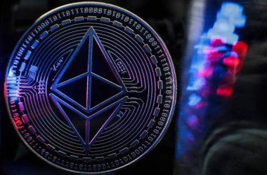 ethereum-dual-chart-recovery:-eth-and-eth/btc-signal-strength-despite-bearish-close