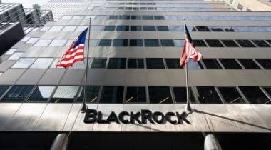 bitcoin-whales-execute-$3b-etf-trades-with-blackrock-for-portfolio-benefits