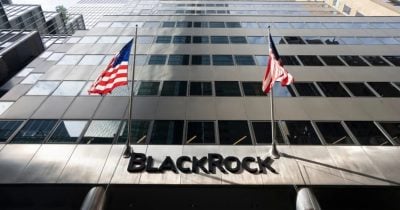 bitcoin-whales-execute-$3b-etf-trades-with-blackrock-for-portfolio-benefits
